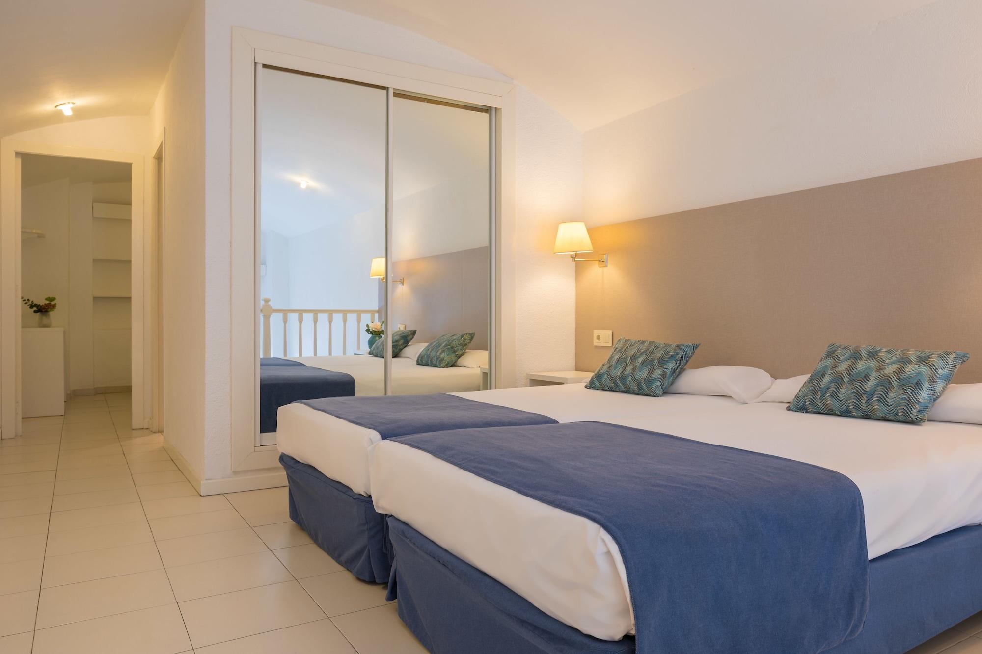 Hotel Htop Caleta Palace #htopbliss 4*