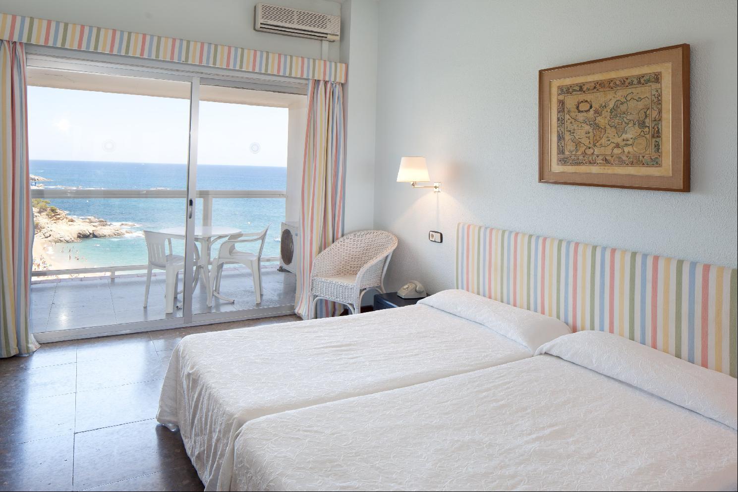 Hotel Htop Caleta Palace #htopbliss 4*